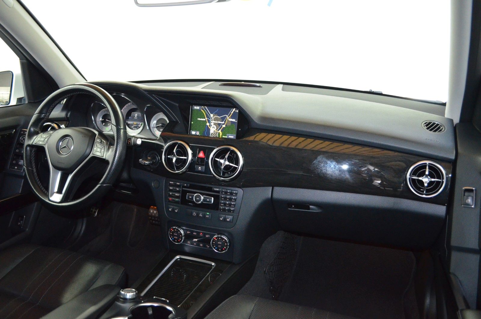 Mercedes-Benz GLK 350 – Bild 22