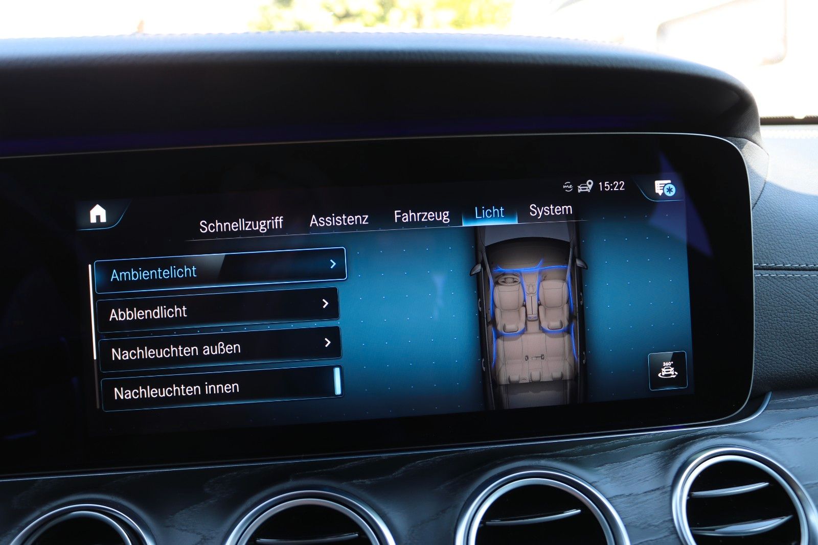 Mercedes-Benz E 220 – Bild 25