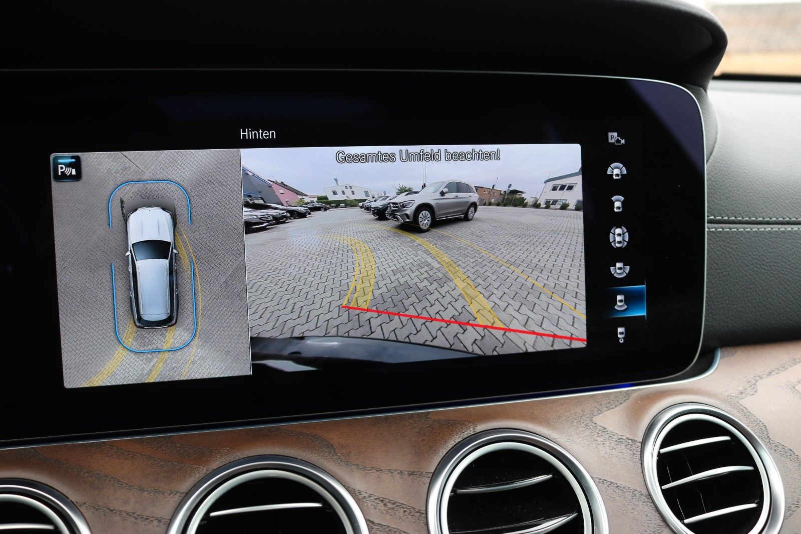 Mercedes-Benz E 400 – Bild 29