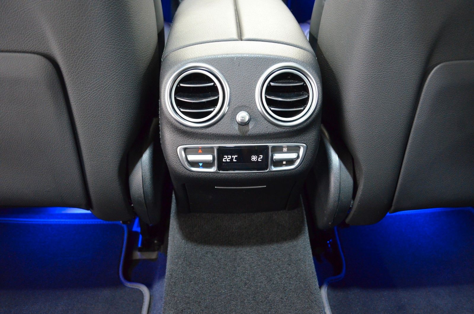 Mercedes-Benz E 400 – Bild 19