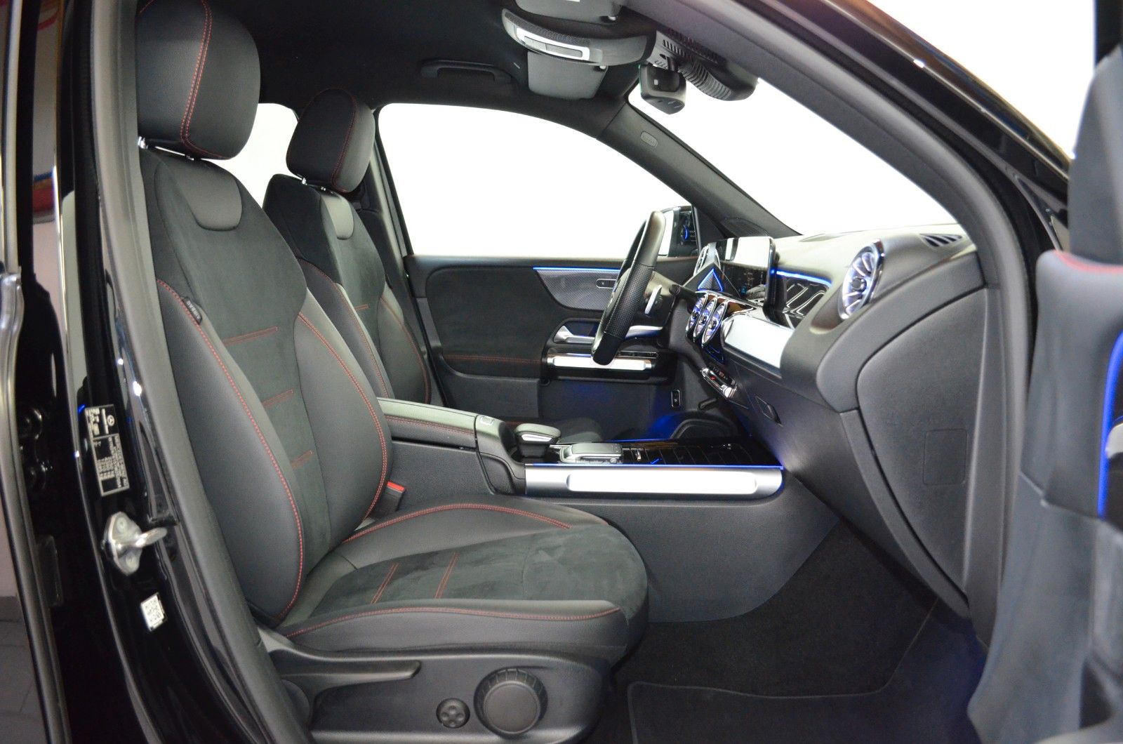Mercedes-Benz GLB 220 – Bild 15