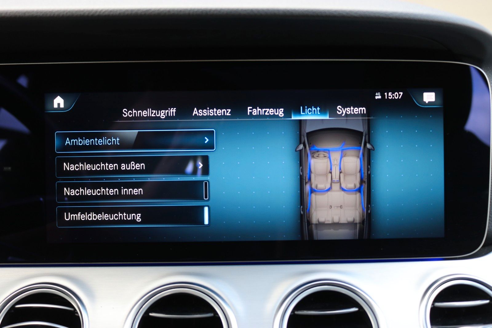 Mercedes-Benz E 220 – Bild 25