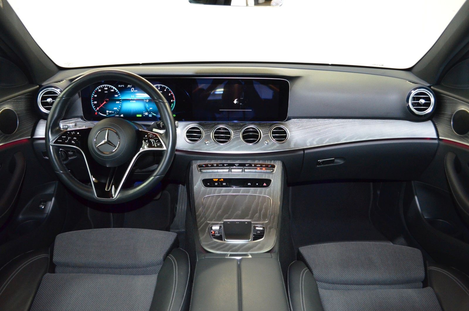 Mercedes-Benz E 300 – Bild 6