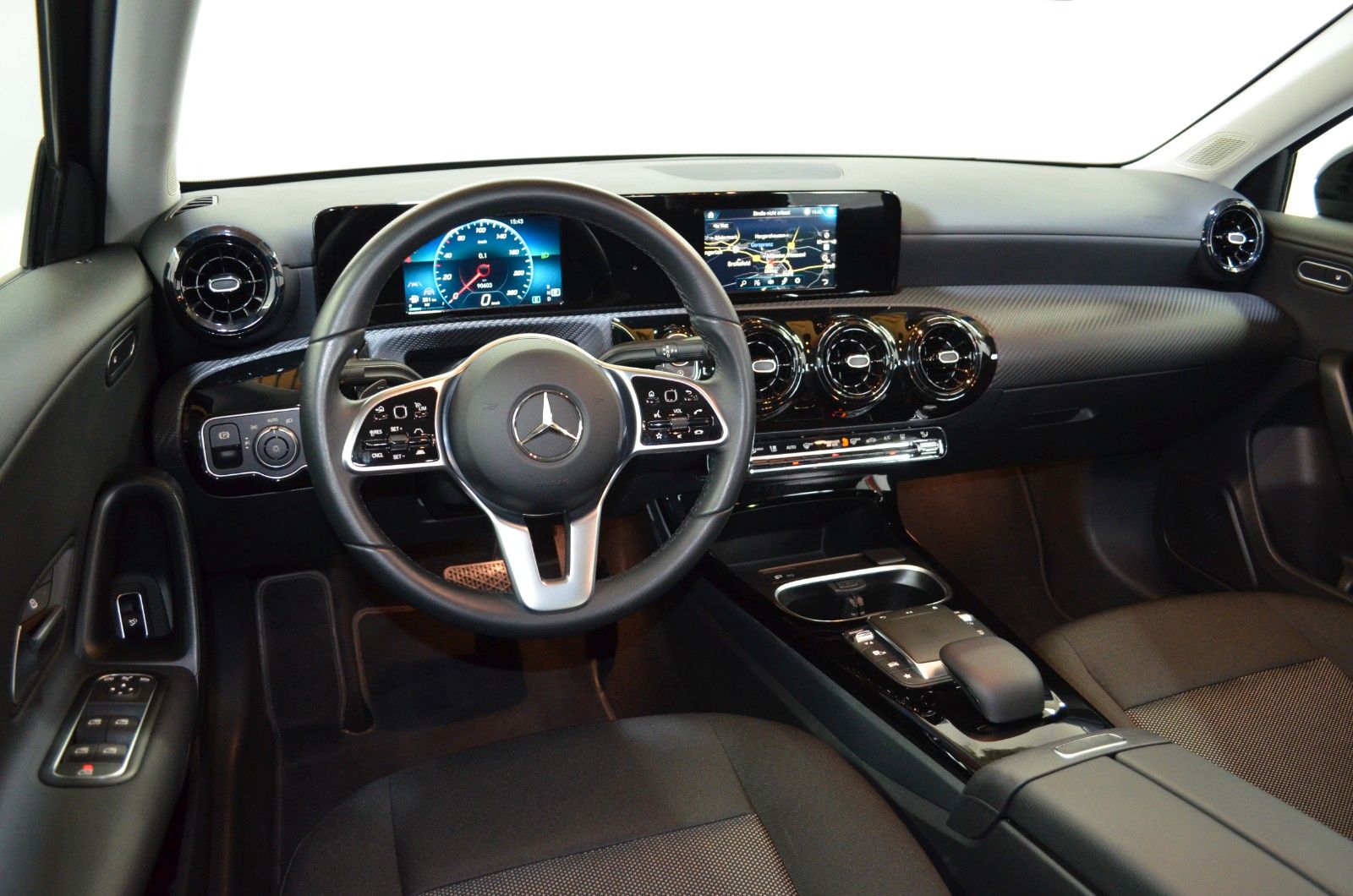 Mercedes-Benz A 220 – Bild 28