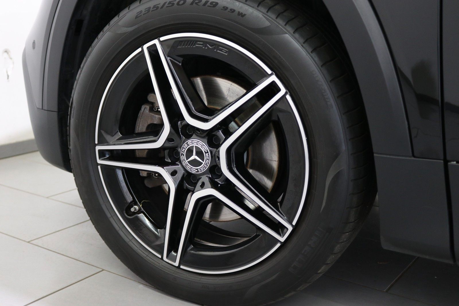 Mercedes-Benz GLB 220 – Bild 6
