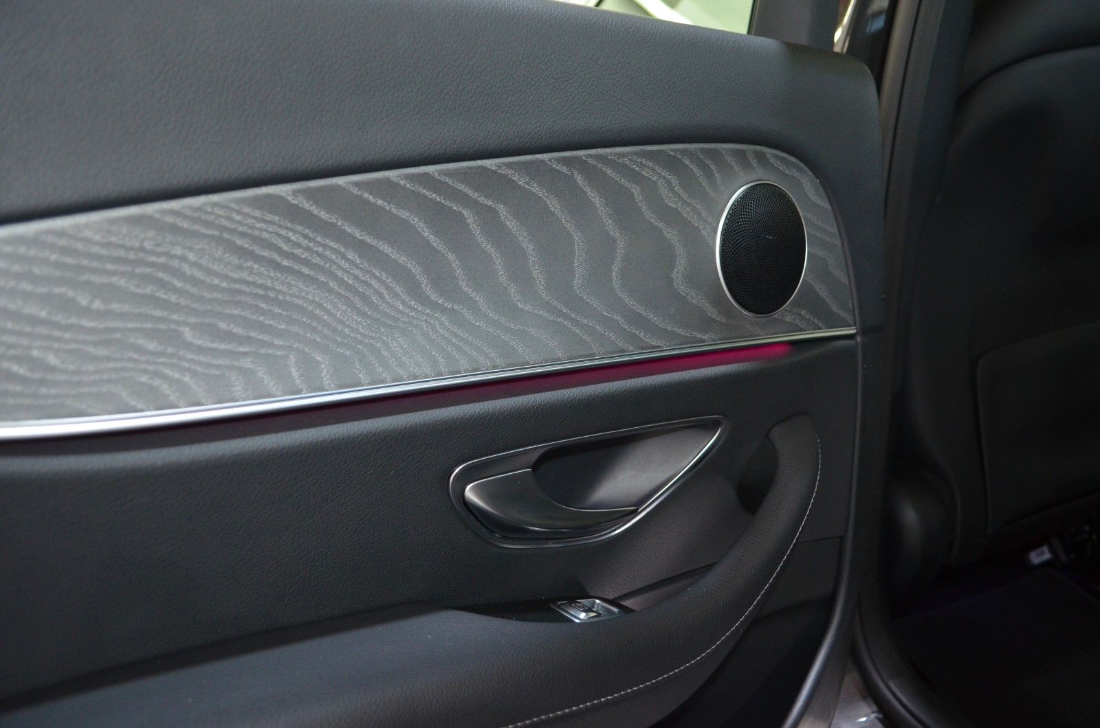 Mercedes-Benz E 300 – Bild 18