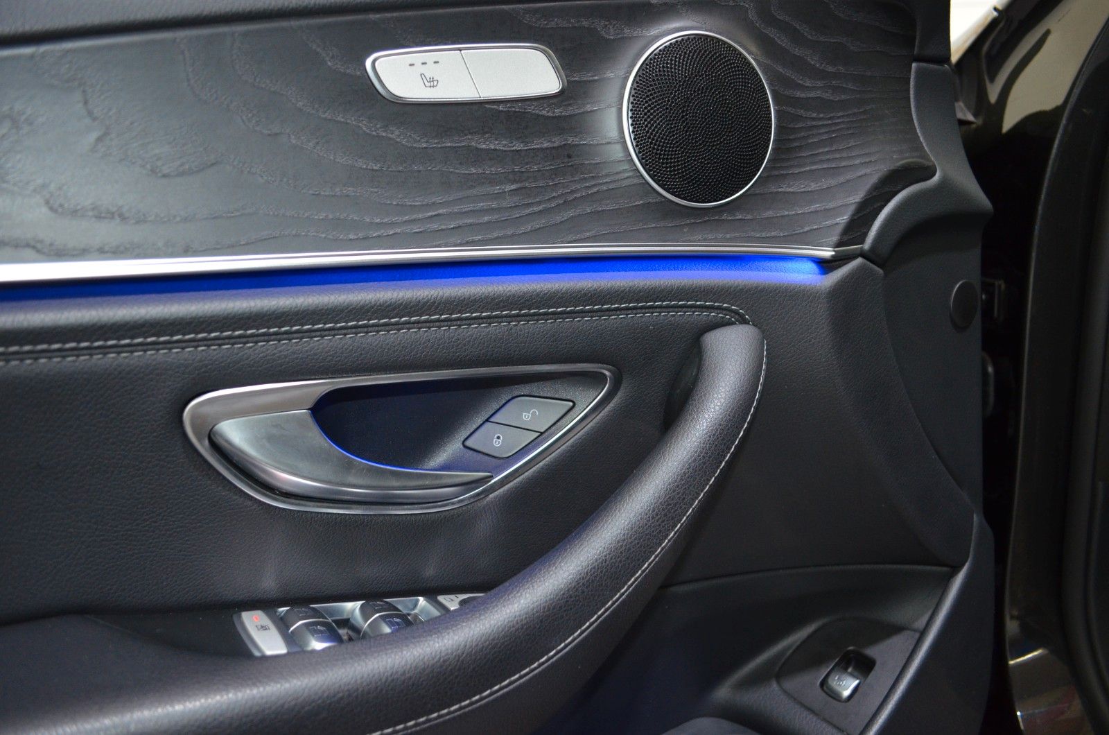 Mercedes-Benz E 300 – Bild 18