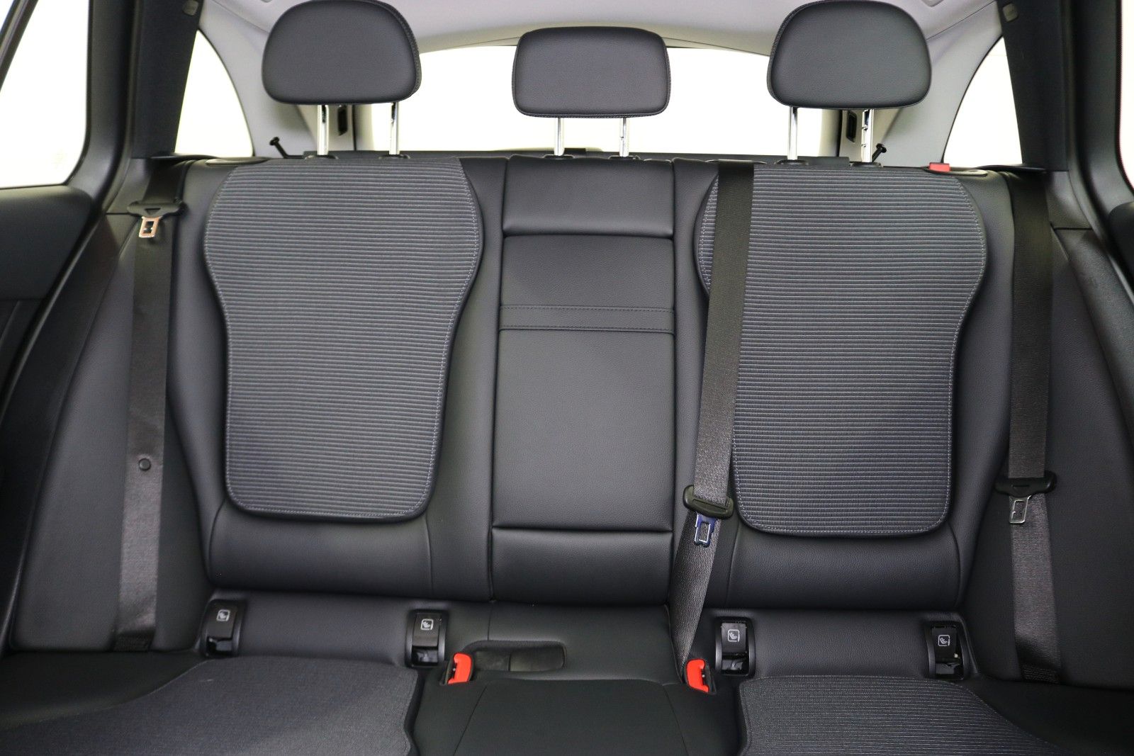 Mercedes-Benz C 220 – Bild 11